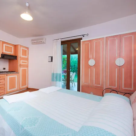 Isa-residence With Swimming-pool In Campulongu Just 600 Mt From The Sea Aparthotel