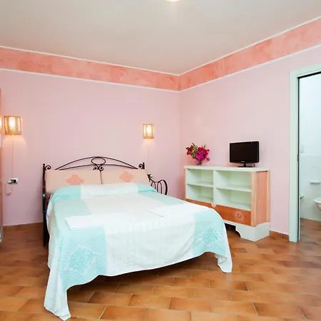 Isa-residence With Swimming-pool In Campulongu Just 600 Mt From The Sea Aparthotel *