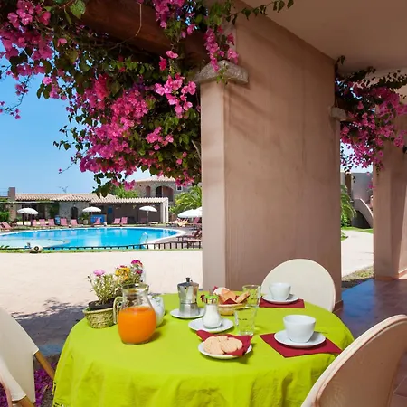 Isa-residence With Swimming-pool In Campulongu Just 600 Mt From The Sea Aparthotel *