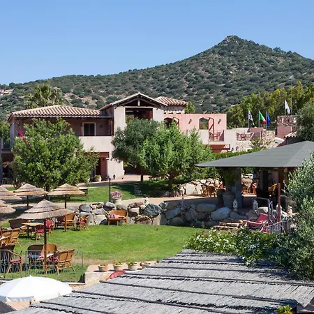Isa-residence With Swimming-pool In Campulongu Just 600 Mt From The Sea