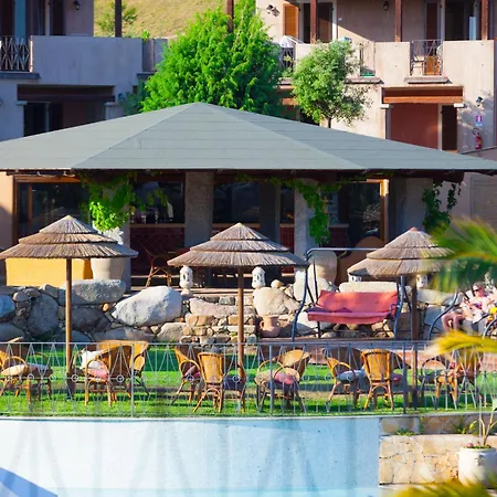 Isa-residence With Swimming-pool In Campulongu Just 600 Mt From The Sea Aparthotel *