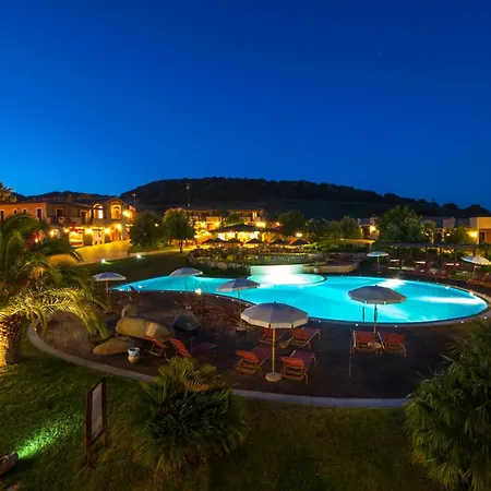 Isa-residence With Swimming-pool In Campulongu Just 600 Mt From The Sea Aparthotel